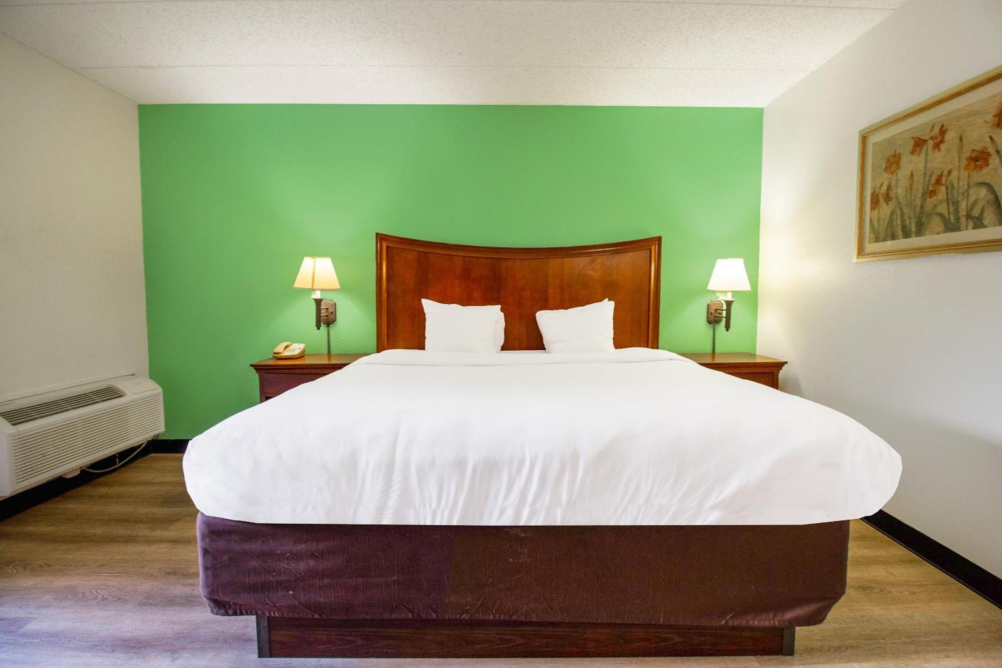Tulsa Square Hotel Central, I-44 By Oyo Eksteriør billede