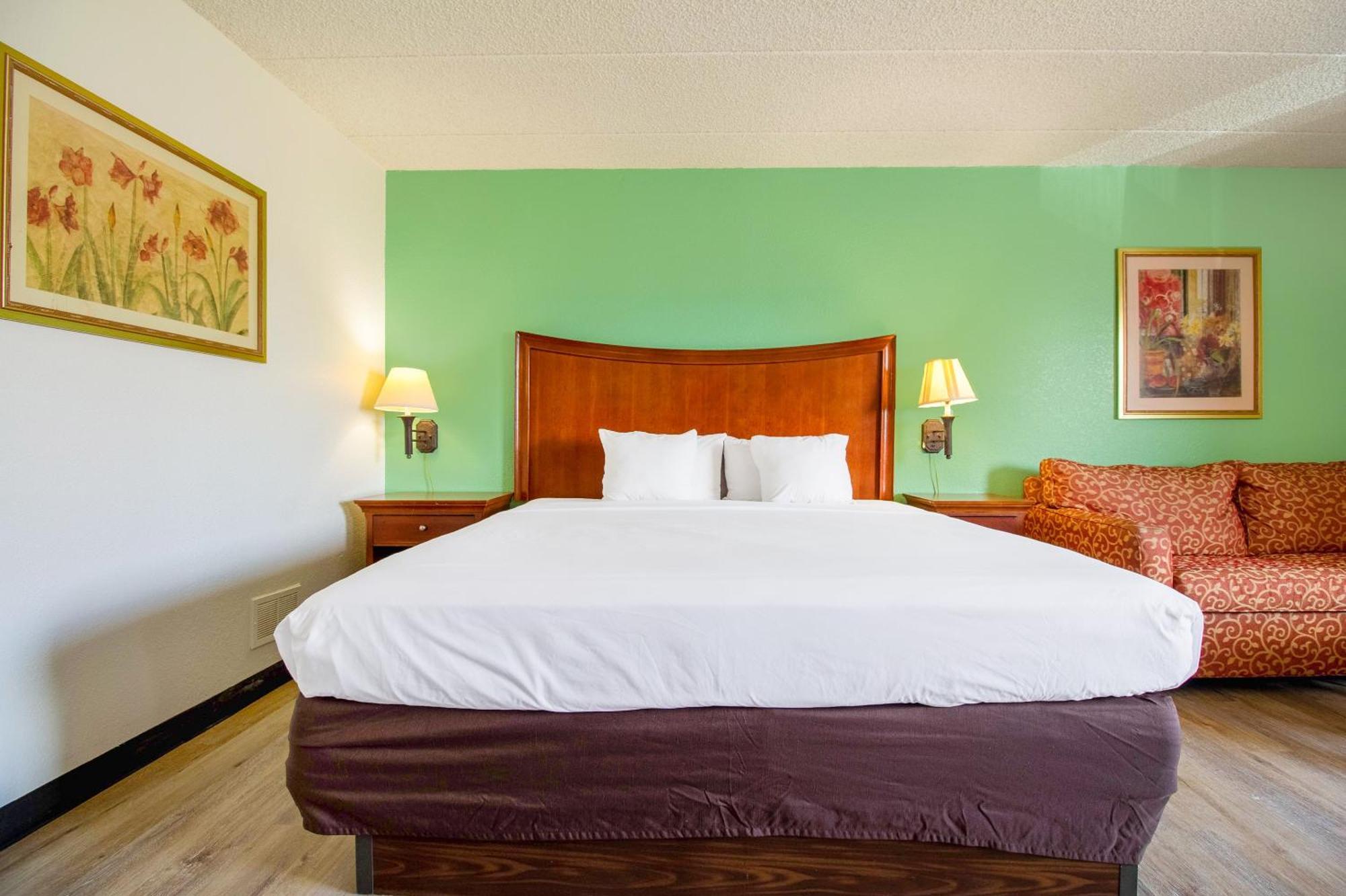Tulsa Square Hotel Central, I-44 By Oyo Eksteriør billede
