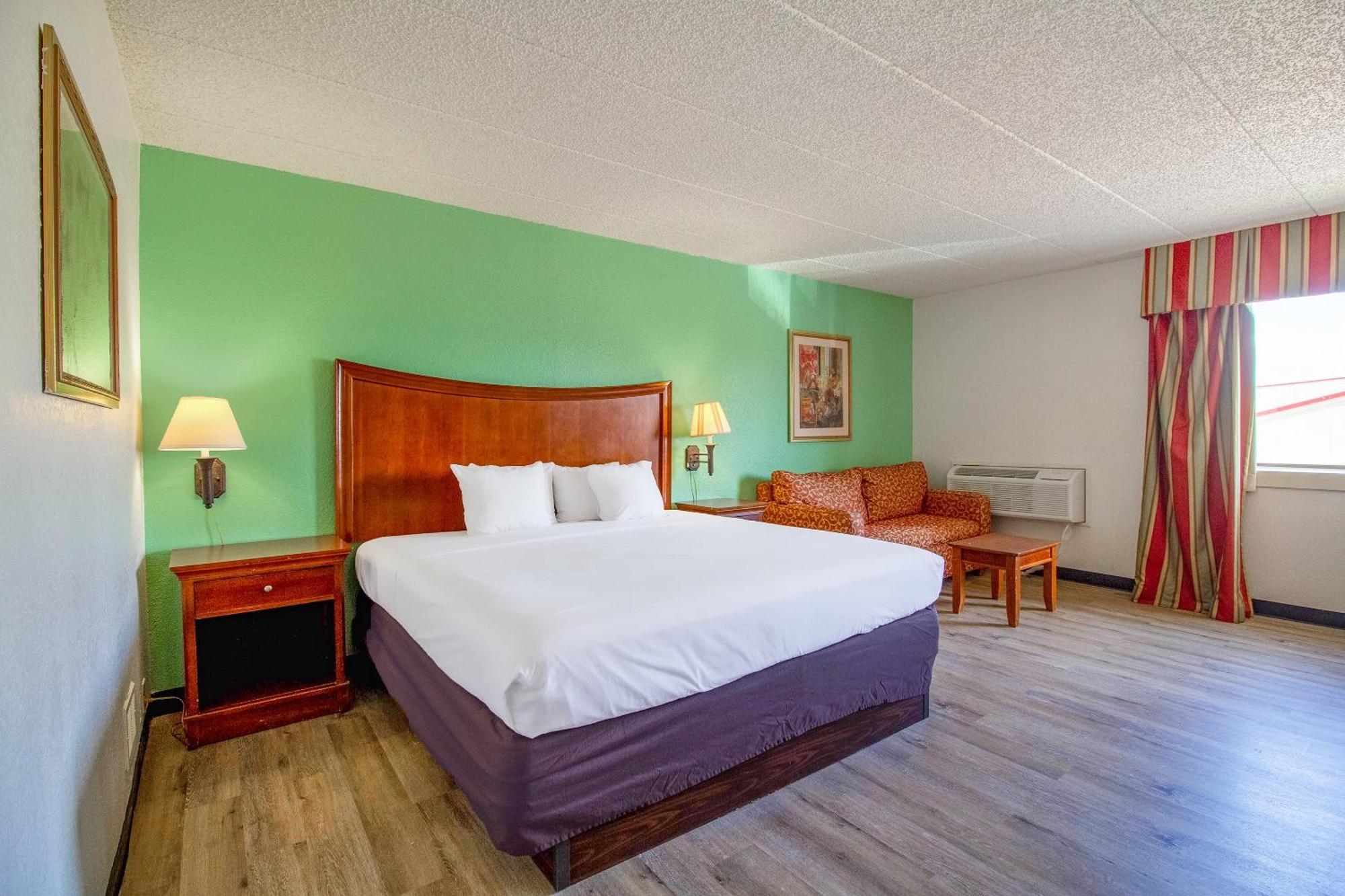 Tulsa Square Hotel Central, I-44 By Oyo Eksteriør billede